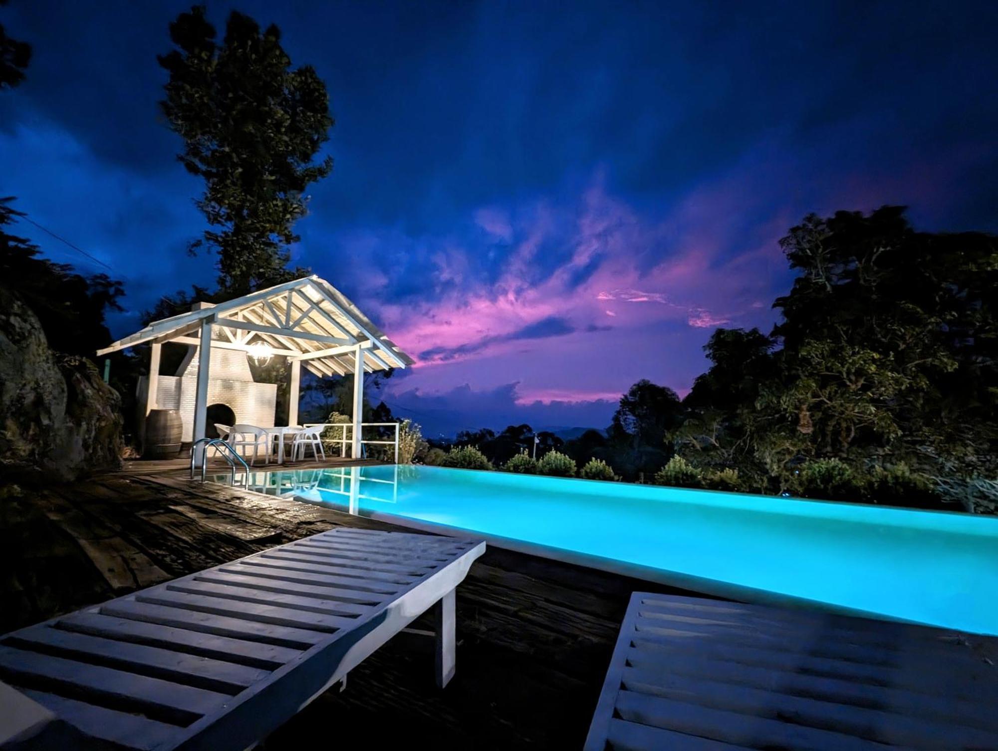 Andriyala Hotel Diyatalawa Bagian luar foto